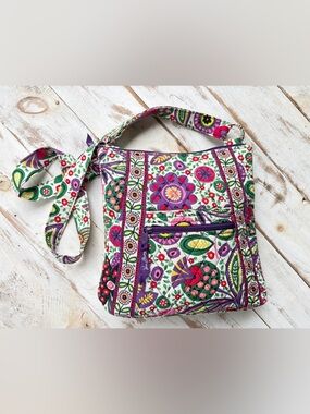VERA BRADLEY colorful hipster crossbody purse Viva La Vera summer spring EUC